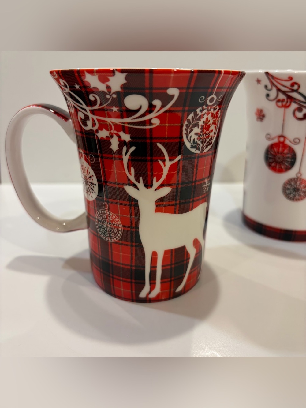 McIntosh Fine Bone China Holiday Reindeer Set of 2 Mugs - Picture 2 of 12
